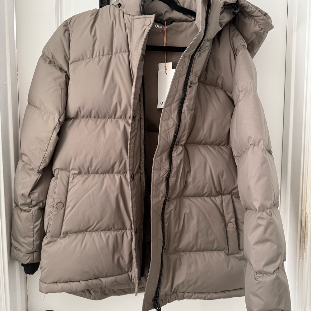 Quince Responsible Down Puffer Coat size Small NWT